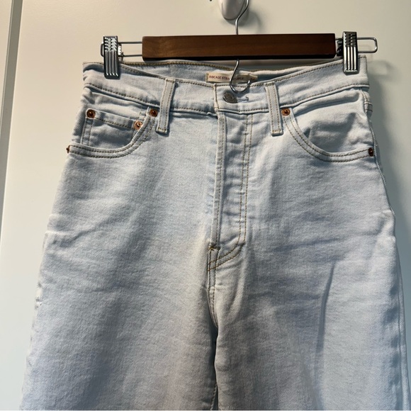 Levi's Ribcage Straight Ankle Jean Light Wash Distress High Waist Button Fly 26 - Picture 3 of 9